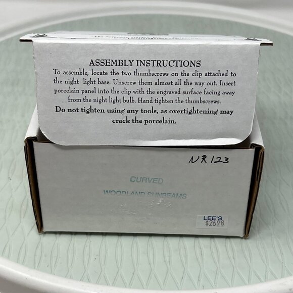 The Porcelain Garden Night Light Lithophane Wolf Wolves Curved USA NEW - Picture 4 of 9